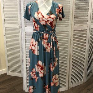 ⭐️ 𝑺𝑶𝑳𝑫 ⭐️“Pink Blush" Floral Wrap Dress